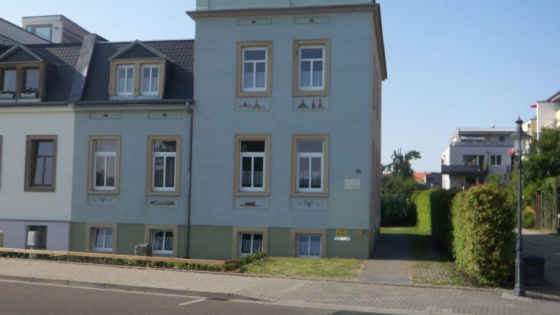 Ambiente-An-Der-Elbe-Wohnung-Og contacts